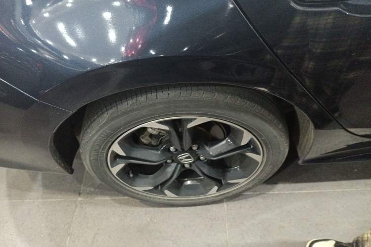 Used Honda Civic 2022 240TURBO CVT Dynamic Edition Right Rear Wheel Hub