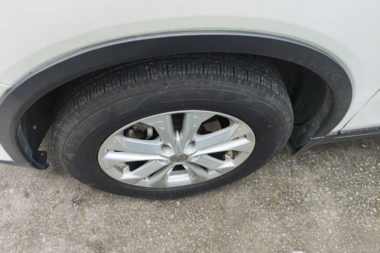 Used Nissan X-Trail 2016 2.5L CVT Sport Edition 4WD Left Front Wheel Hub