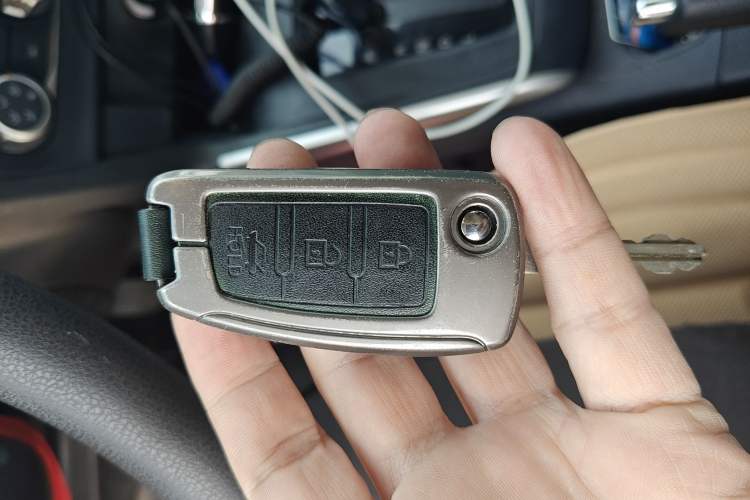 Used Nissan Sylphy 2024 Facelifted Three Classic 1.6XE CVT Comfort Edition Vehicle Key