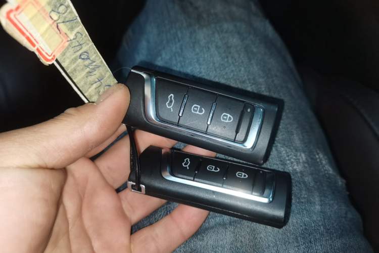 Used GAC Trumpchi GS4 2019 270T Automatic Two-Wheel Drive Luxury Smart Connectivity Model Vehicle Key