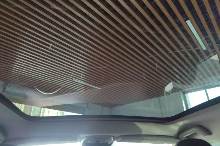 Used Volvo V40 2014 Cross Country 2.0T Zhiyi Edition
