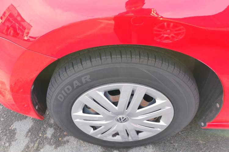 Used Volkswagen Polo 2016 1.4L Automatic Trendy Model Left Front Wheel Hub