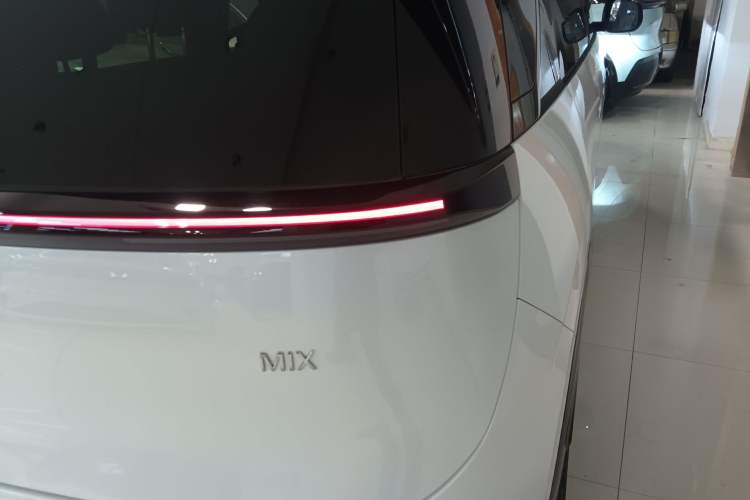 Used Zeekr MIX 2025 Intelligent Driving Version
