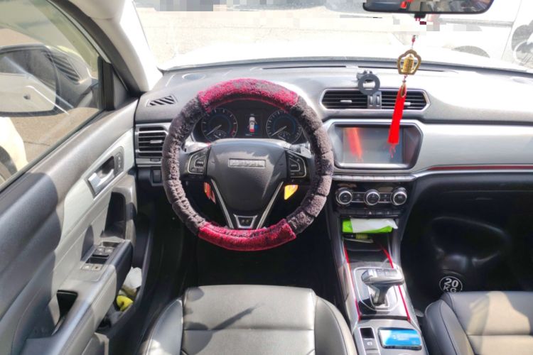 Used Haval H2 2018 Chuanxiang Edition Blue Badge 1.5T Dual-Clutch Two-Wheel Drive Fashionable Model
