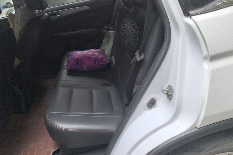 Used CHANGAN CS75 2014 2.0L Manual Luxury Version China V Standard Left Rear Seat