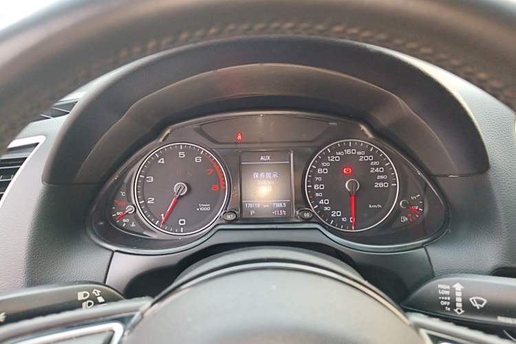 Used Audi Q5 2017 Plus 40 TFSI Technology Model
