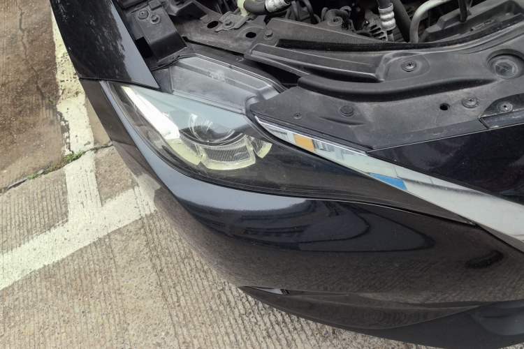 Used Mazda CX-4 2016 2.0L Automatic 2WD Blue Sky Dynamic Edition Right Front Headlight