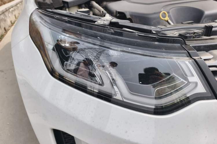 Used Land Rover Discovery Sport 2021 249 PS R-Dynamic S Performance Edition Exterior 6