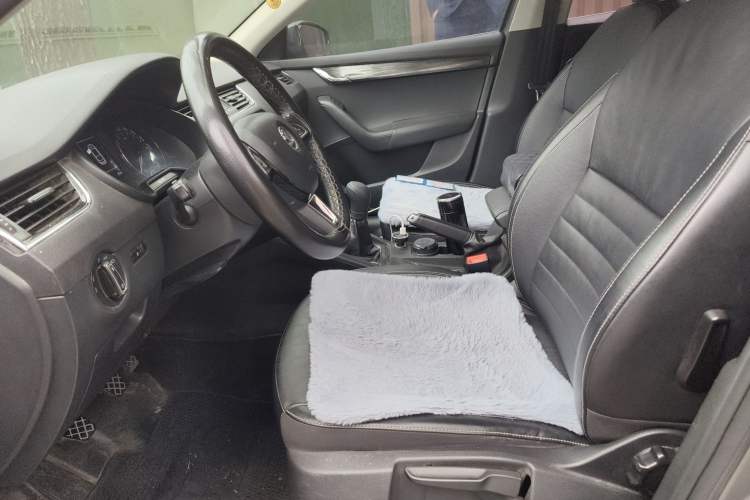 Used Skoda Octavia 2017 1.6L Manual Smart Drive Edition