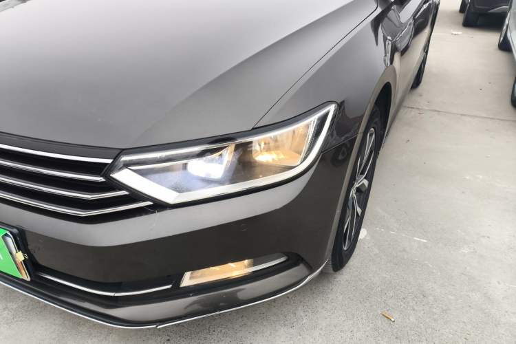 Used Volkswagen Variant 2016 380TSI Two-Wheel-Drive Style Edition