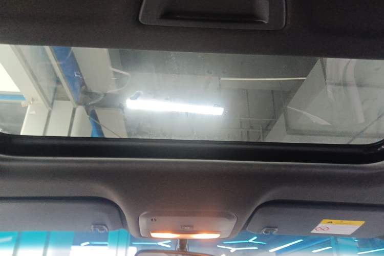 Used Chevrolet Monza 2019 RS 330T Automatic Comfort Edition China VI Standard Headliner