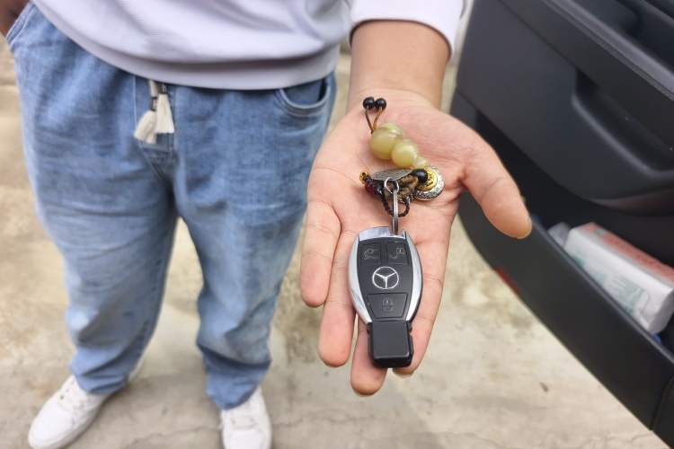 Used Mercedes-Benz GLE Coupe 2017 GLE 320 4MATIC Coupe SUV Vehicle Key