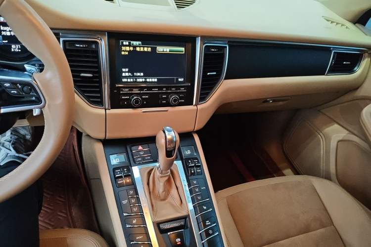 Used Porsche Macan 2014 Macan 2.0T Audio And AC Panel