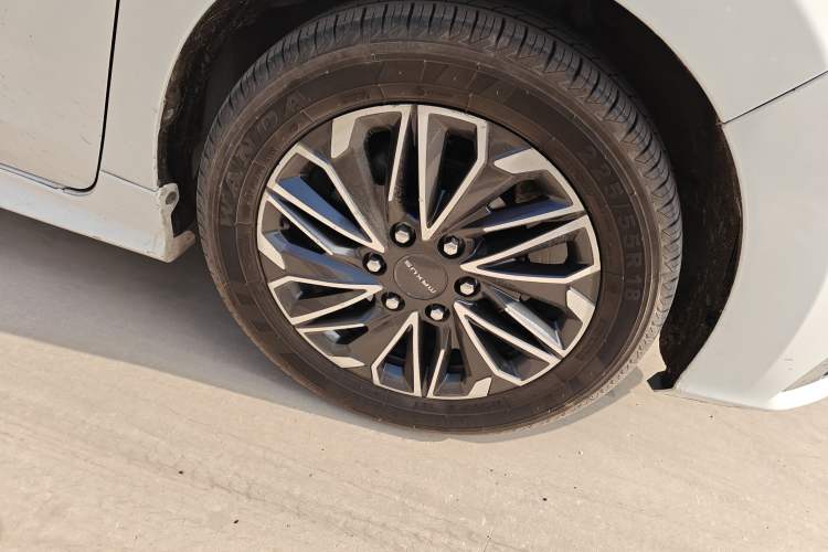 Used SAIC MAXUS G20 2019 First Edition 2.0T Automatic Luxury Executive Version China V Standard