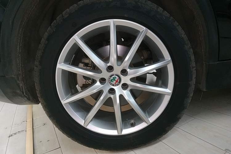 Used Alfa Romeo Stelvio 2017 2.0T 200HP Luxury Edition
