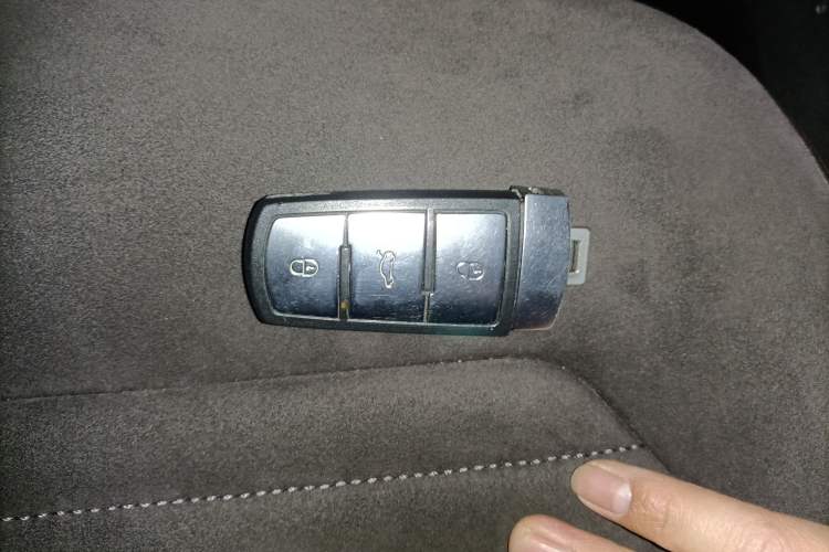 Used Volkswagen Magotan (Import) 2012 Travel Edition 2.0 TSI Comfort Version
