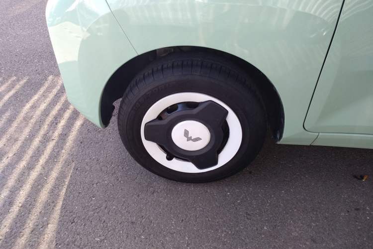 Used Wuling Hongguang MINIEV 2022 Macaron Premium Model – Lithium Iron Phosphate