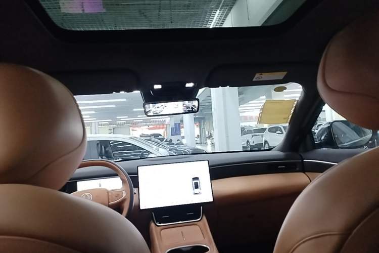 Used Dongfeng Aeolus L8 2025 Model 185KM Dream Edition