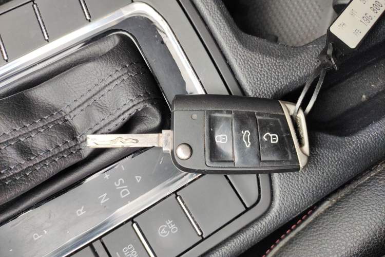 Used Volkswagen Bora 2021 1.5L Automatic Comfort Smart Connect Edition Vehicle Key