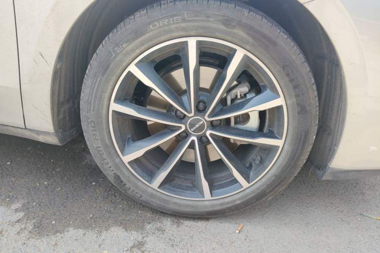 Used Roewe D7 2023 DMH 125km Superior Edition
