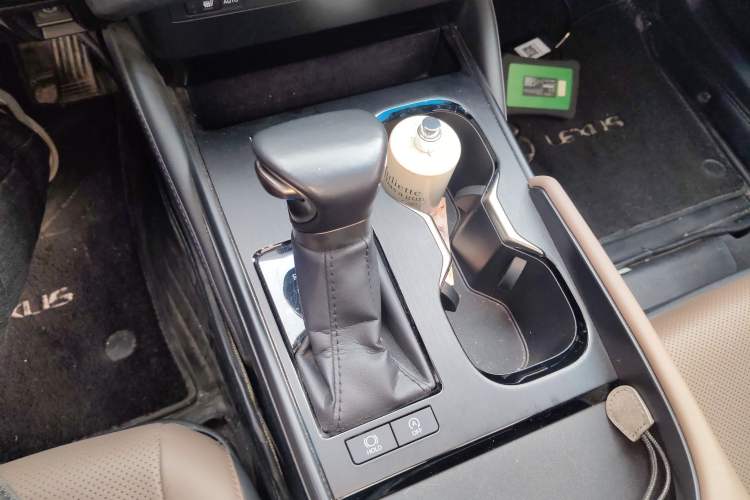 Used Lexus ES 2023 200 Excellence Edition
