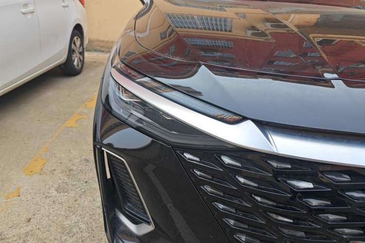 Used Chery Arrizo 8 2022 1.6T DCT Zhen Right Front Headlight