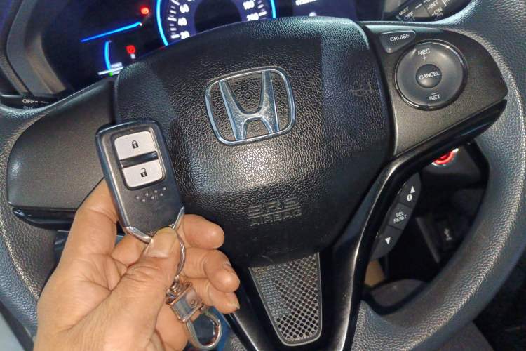 Used Everus VE-1 2021 Travel Edition Vehicle Key