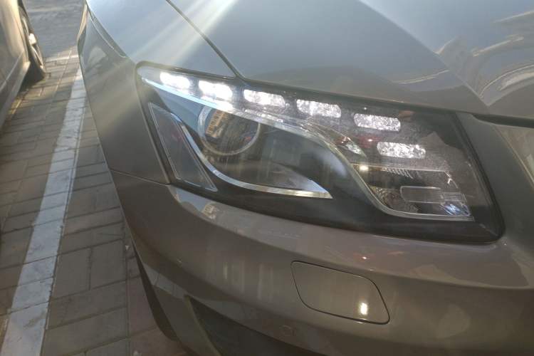 Used Audi Q5 2012 2.0TFSI Technology Model Right Front Headlight