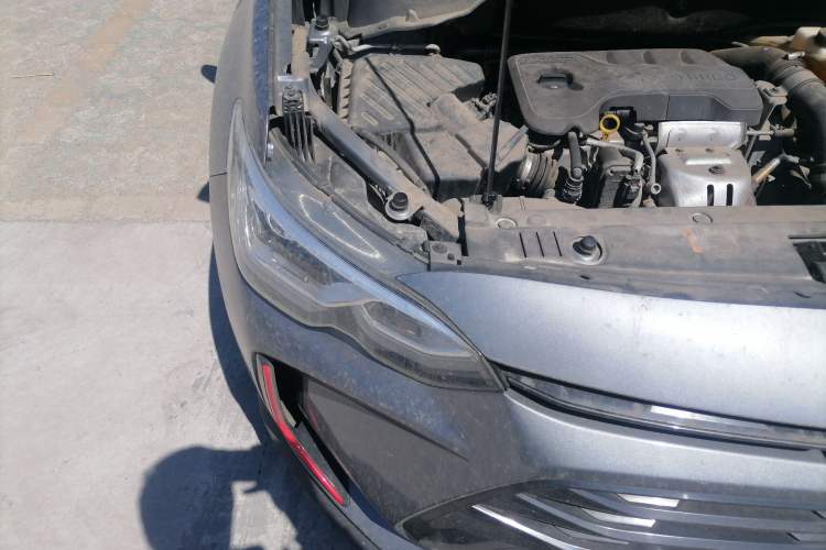 Used Chevrolet Orlando 2018 Redline 530T Automatic Enjoyment Edition (5+2 Model) – China V Standard Right Front Headlight