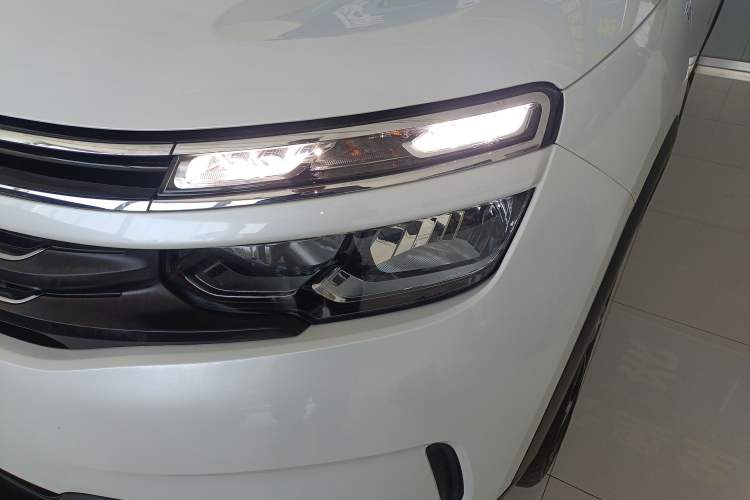 Used Citroen C5 AIRCROSS New Energy 2020 1.6T All-Wheel-Drive Plug-in Hybrid Enjoyment Version Left Front Headlight