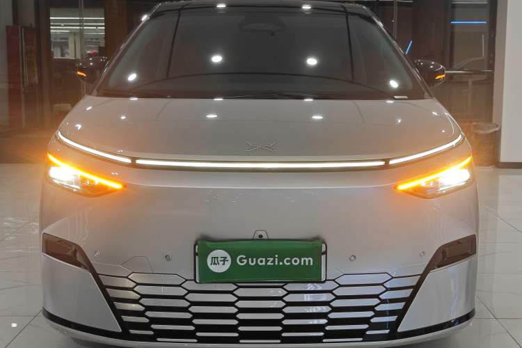 Used XPeng X9 2024 702 Ultra-Long Range Pro Front