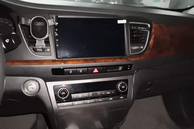 Used Hyundai Mistra 2014 1.8L Automatic Deluxe DLX Model
