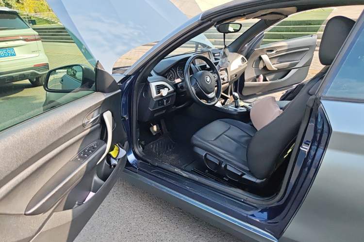 Used BMW 2 Series 2015 218i Convertible Coupe Driver Seat