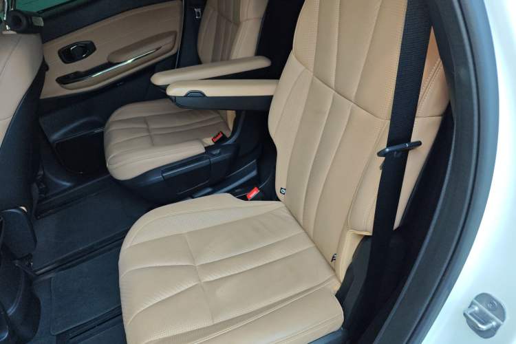 Used Nio ES8 2020 580 km Range Signature Edition Six-Seater Version Left Rear Seat