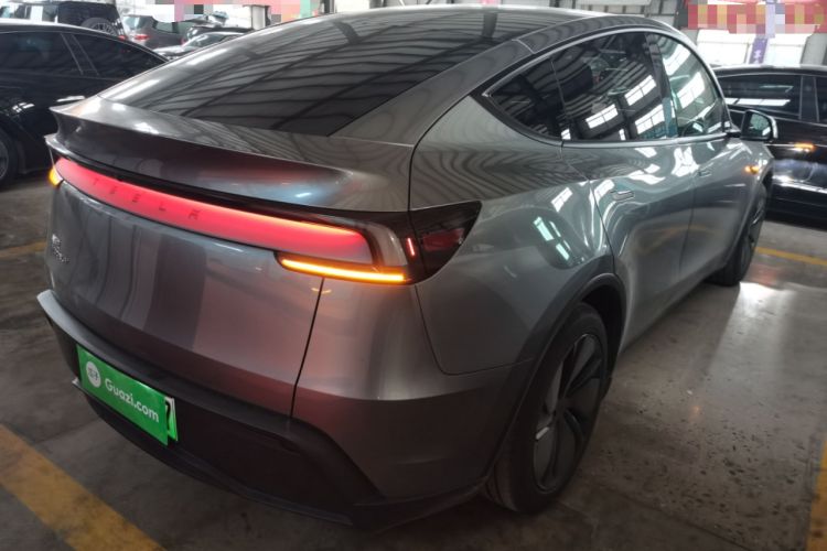 Used Tesla Model Y 2025 Rear-Wheel Drive First Edition Rear Right 45 Deg