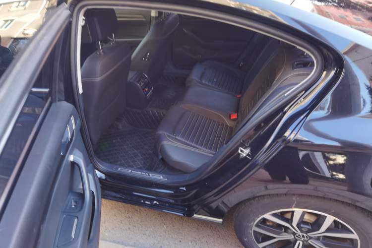 Used Volkswagen Magotan 2020 330TSI DSG Leading Model
