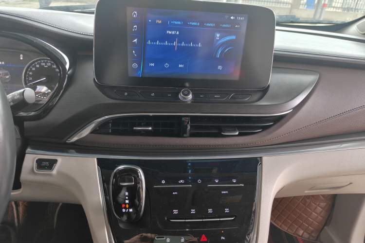 Used Buick GL8 2022 Land Cruiser Executive Class 652T Comfort Model