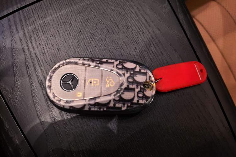 Used Mercedes-Benz E-Class 2026 E 260 L Classic Edition Vehicle Key