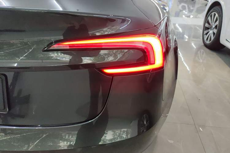 Used Tesla Model 3 2023 Rear-Wheel-Drive Version Right Rear Taillight