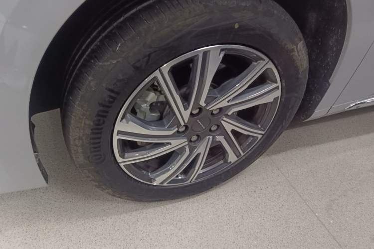 Used SAIC MAXUS Dajia 9 2024 Super Hybrid Long-Range Forest Edition 7-Seater
