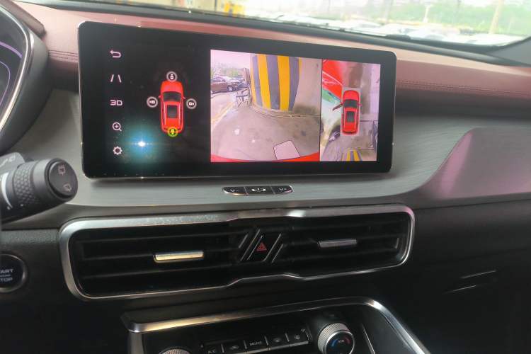 Used Geely Auto Coolray 2019 Sport Model 260T DCT Battle China V Standard Audio And AC Panel