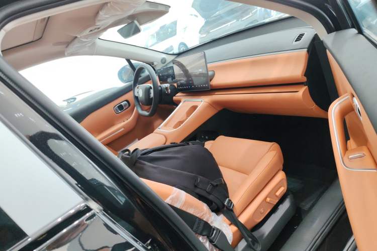 Used Leapmotor C16 2026 All-Electric 630 LiDAR Zhizun Edition 6 Seats