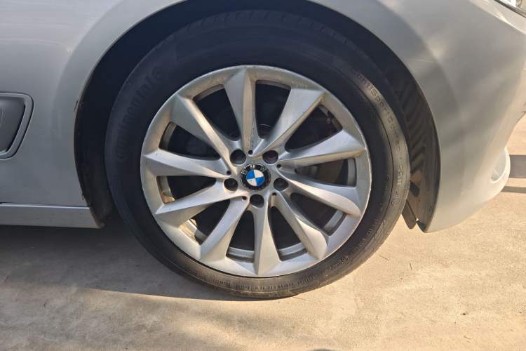 Used BMW 3 Series GT 2013 320i Sport Design Package Right Front Wheel Hub