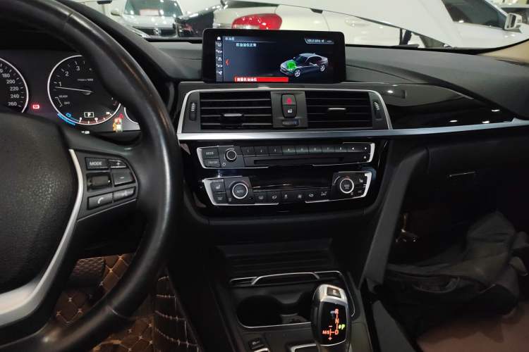 Used BMW 3 Series 2019 320Li Fashion Model
