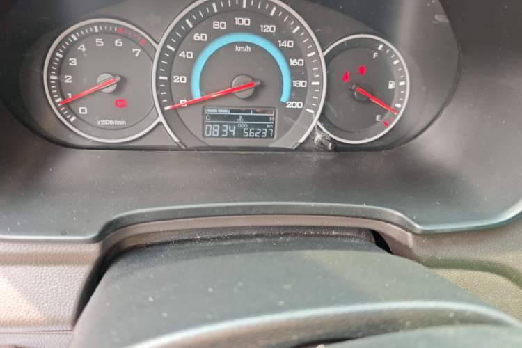Used Wuling Hongguang V 2019 1.5L Enjoyment Version China VI LAR Odometer Close Up