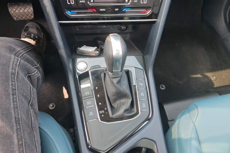 Used Volkswagen Tharu 2024 300TSI Two-Wheel-Drive Moon Luxury Edition Gear Lever