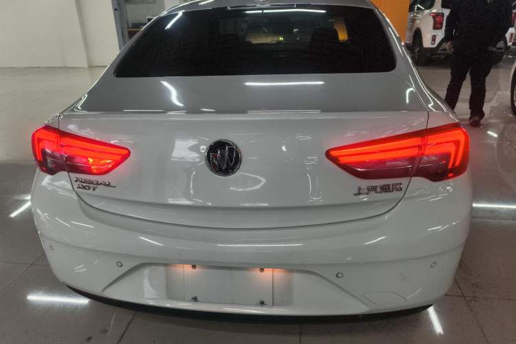 Used Buick Regal 2017 20T Luxury Model Rear