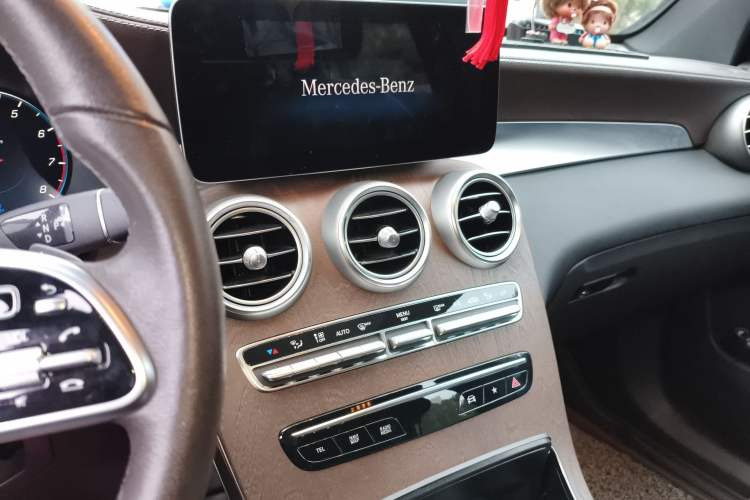 Used Mercedes-Benz GLC 2020 Facelift GLC 300 L 4MATIC Dynamic Edition