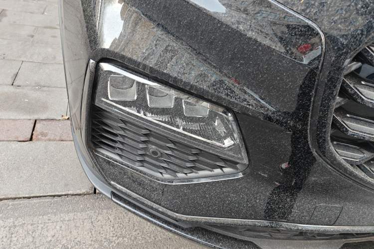 Used Ford Equator 2023 EcoBoost 225 Obsidian Orange Edition Prestige 7-Seater (2/3/2)
