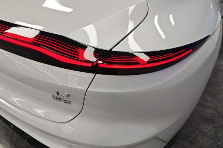 Used IM L7 2022 Dynamic Model Exterior 6